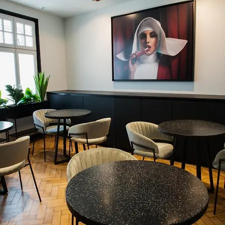 & 4* Στρασβούργο